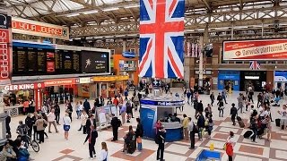 A Walk Through The London Victoria Station London England [upl. by Anirba]